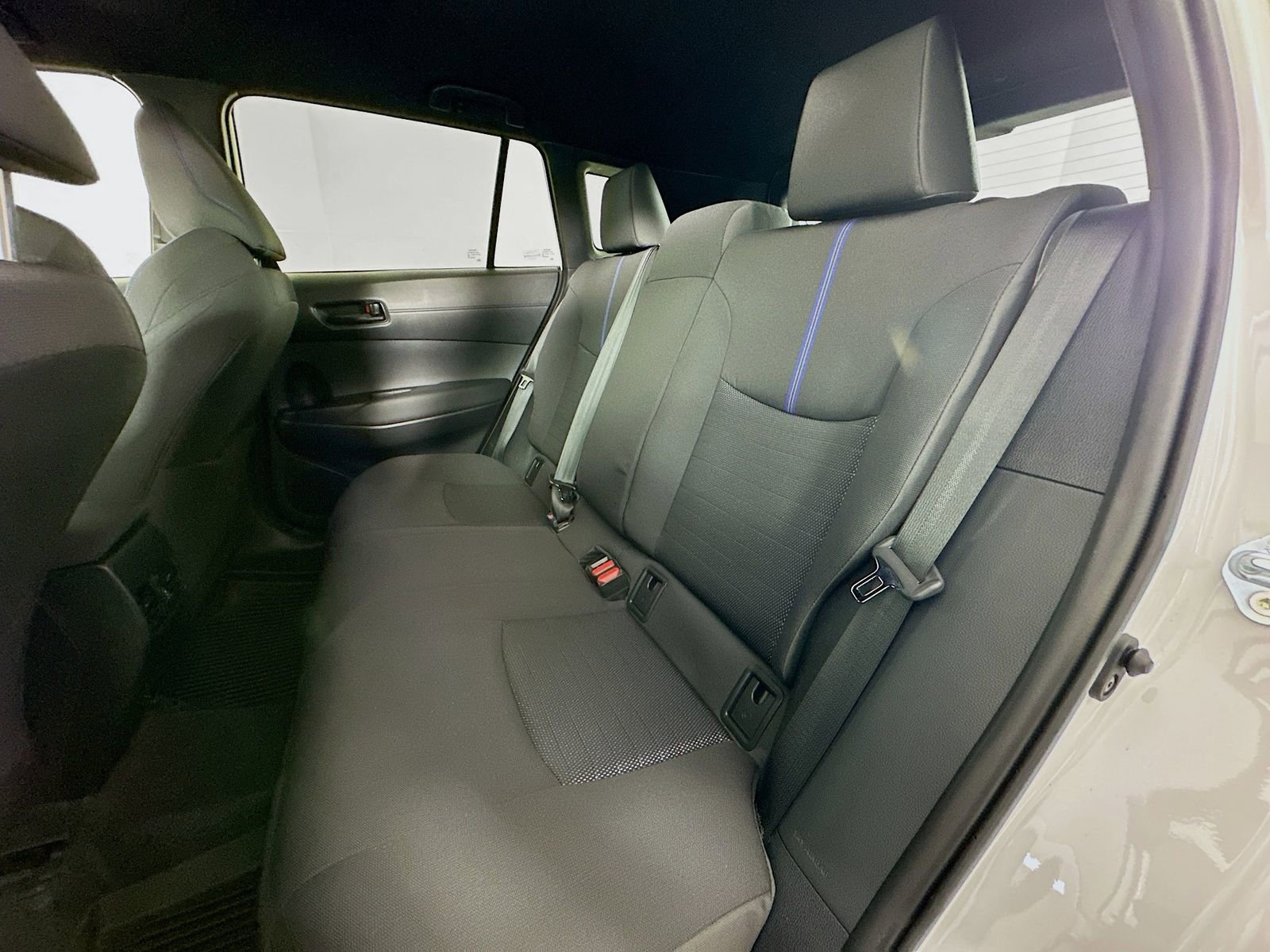 Used 2025 Toyota Corolla Cross AWD Hybrid image 23