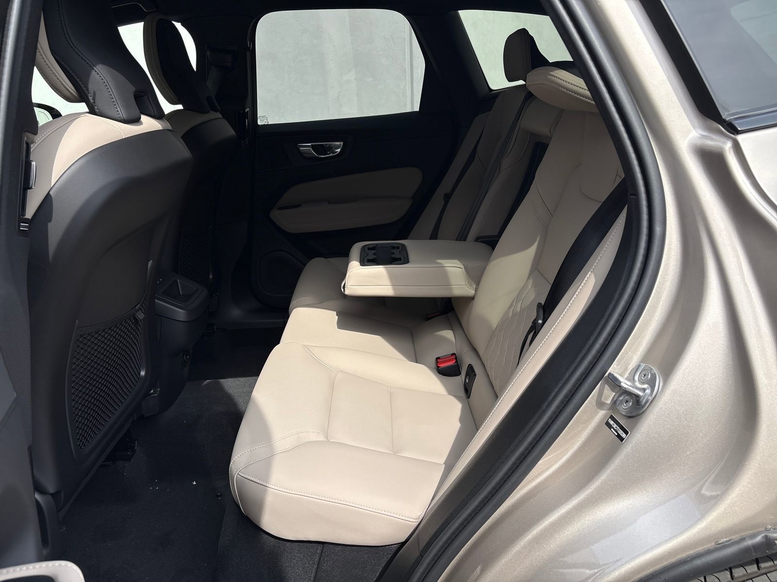 New 2026 Volvo XC60 B5 Plus w/ Protection Package Premier image 30