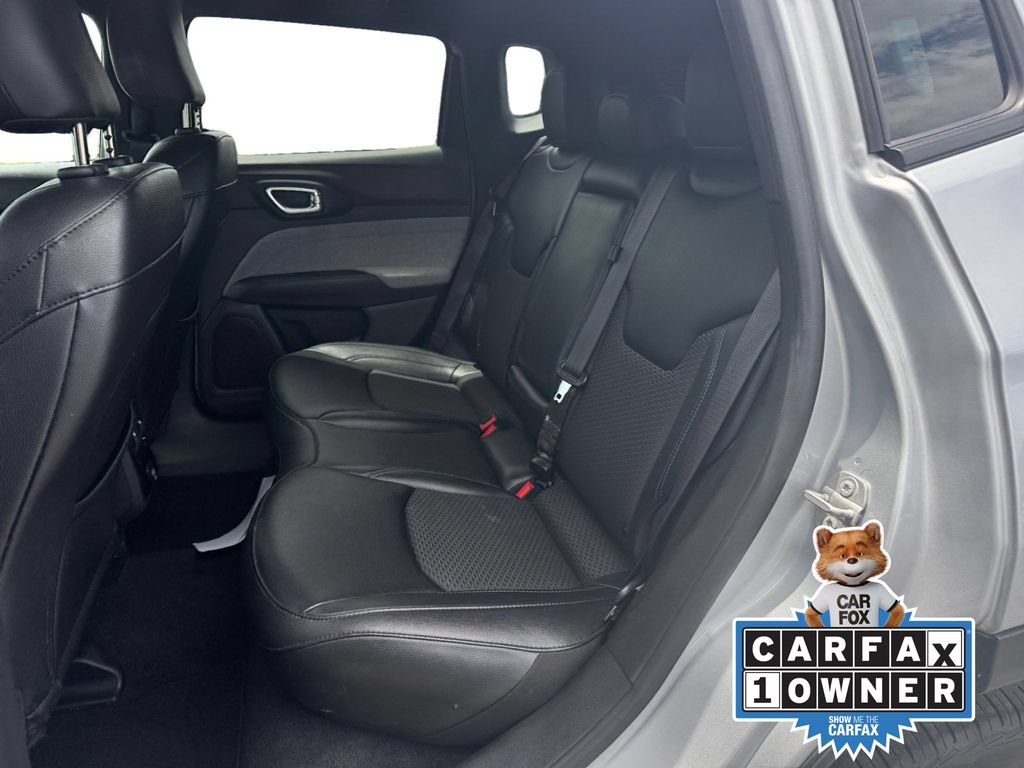 Used 2024 Jeep Compass Latitude AWD/4WD image 16