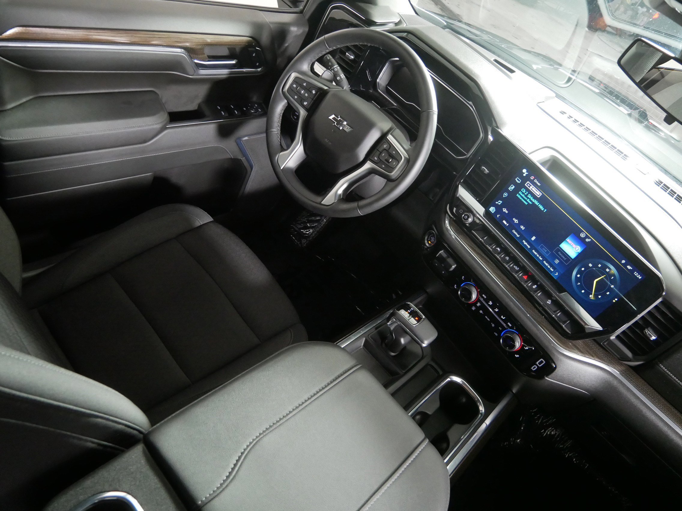 Certified 2024 Chevrolet Silverado 1500 LT Trail Boss w/ Protection Package image 9