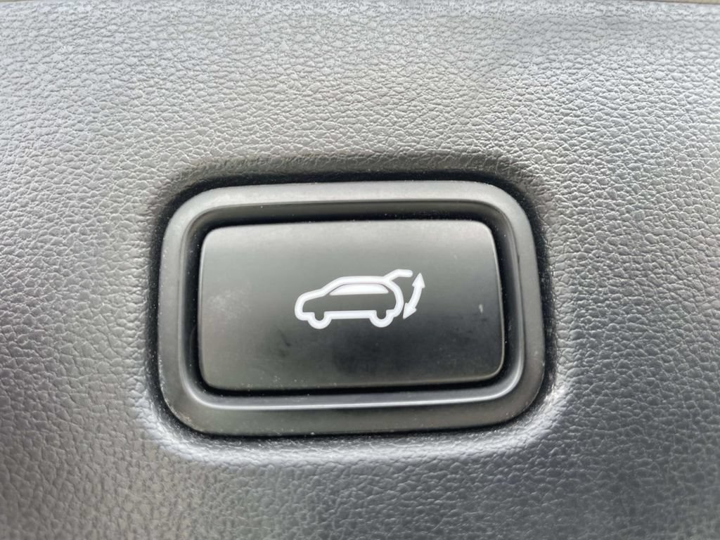 Used 2025 Hyundai Tucson SEL FWD image 9