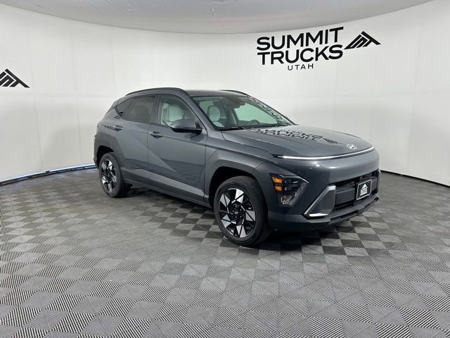 Used 2025 Hyundai Kona SEL image 1