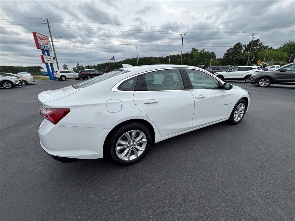 Used 2022 Chevrolet Malibu LT FWD image 7