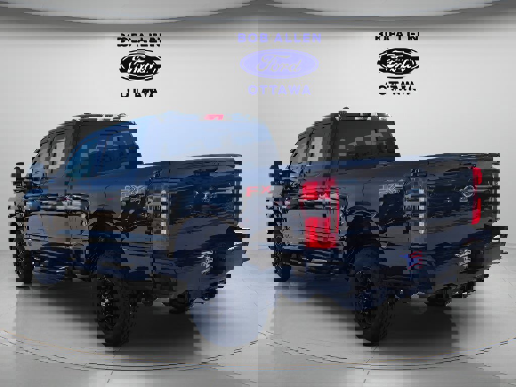 Used 2023 Ford F250 XLT w/ XLT Premium Package AWD/4WD image 3