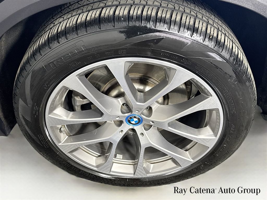 Used 2024 BMW X5 xDrive50e image 32