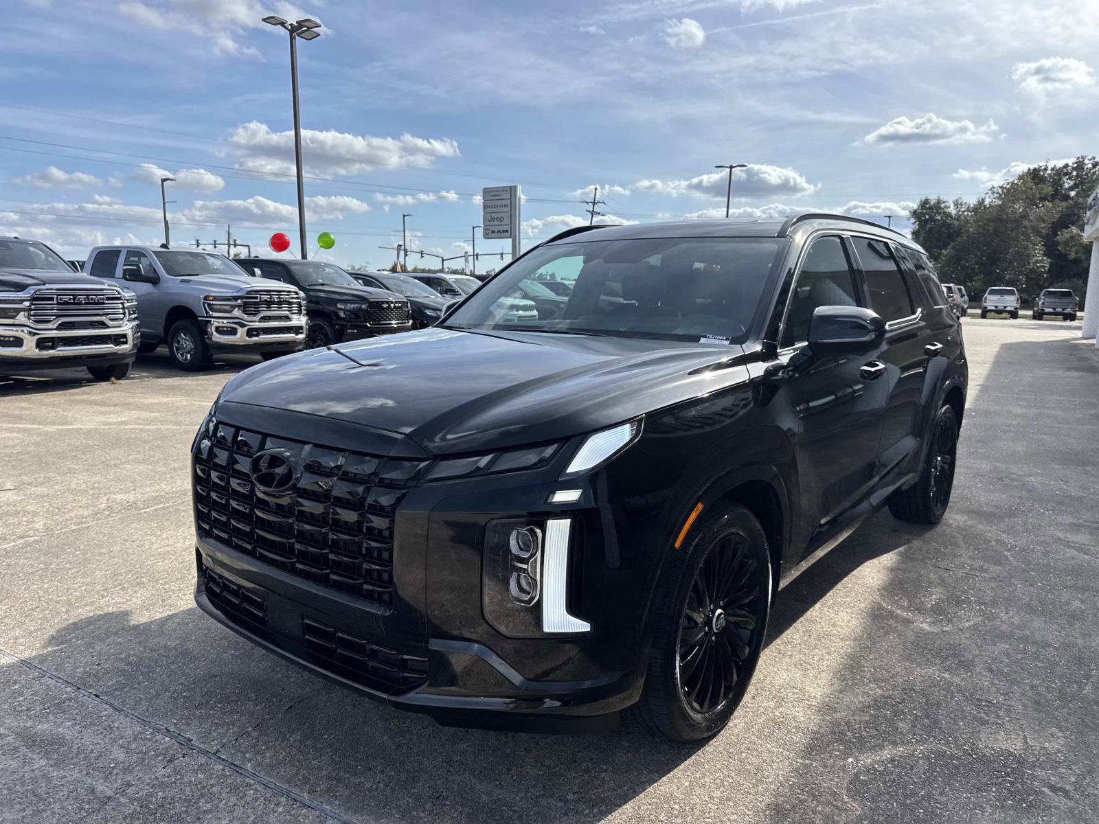 Used 2025 Hyundai Palisade Calligraphy image 3