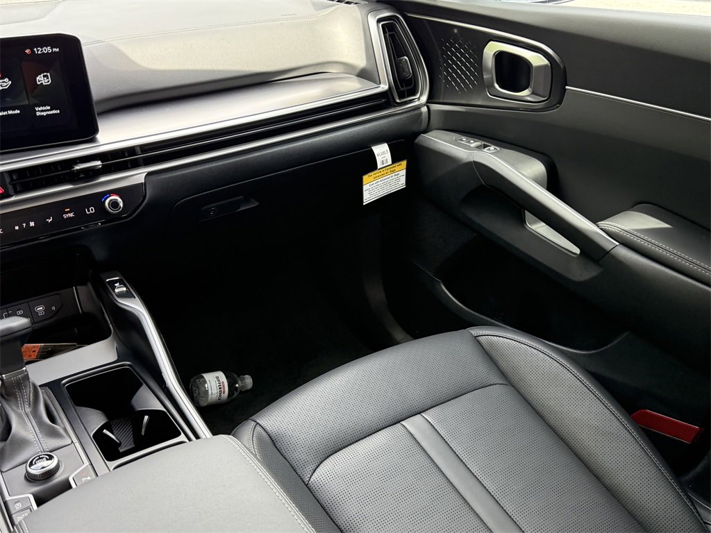 New 2026 Kia Sorento S w/ S Panoramic Sunroof Package image 16