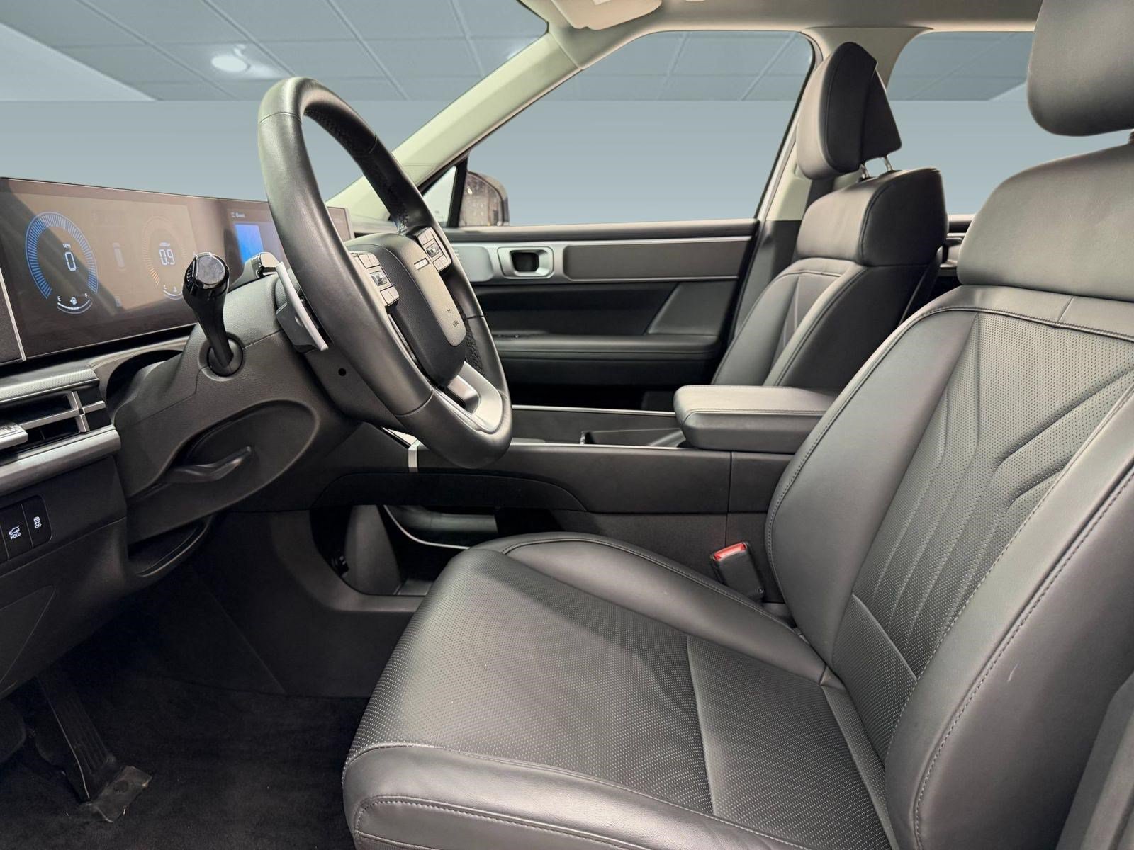 Used 2026 Hyundai Santa Fe SEL AWD/4WD image 4