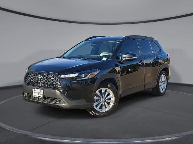 Used 2023 Toyota Corolla Cross LE FWD image 1