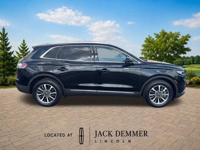Certified 2023 Lincoln Nautilus AWD w/ Premium Package image 9