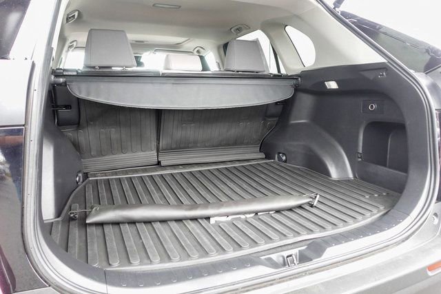 Used 2022 Toyota RAV4 XLE image 28