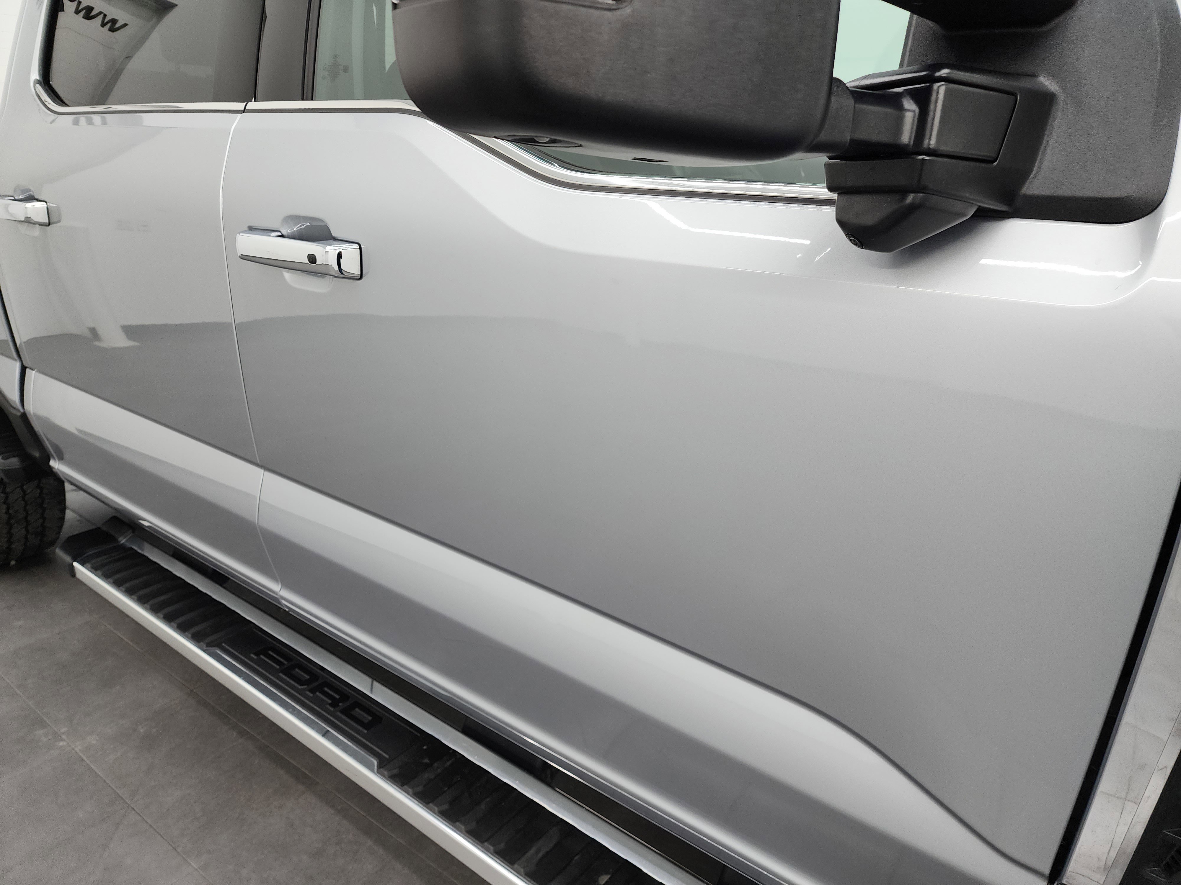 Used 2024 Ford F250 Lariat w/ Chrome Package image 26