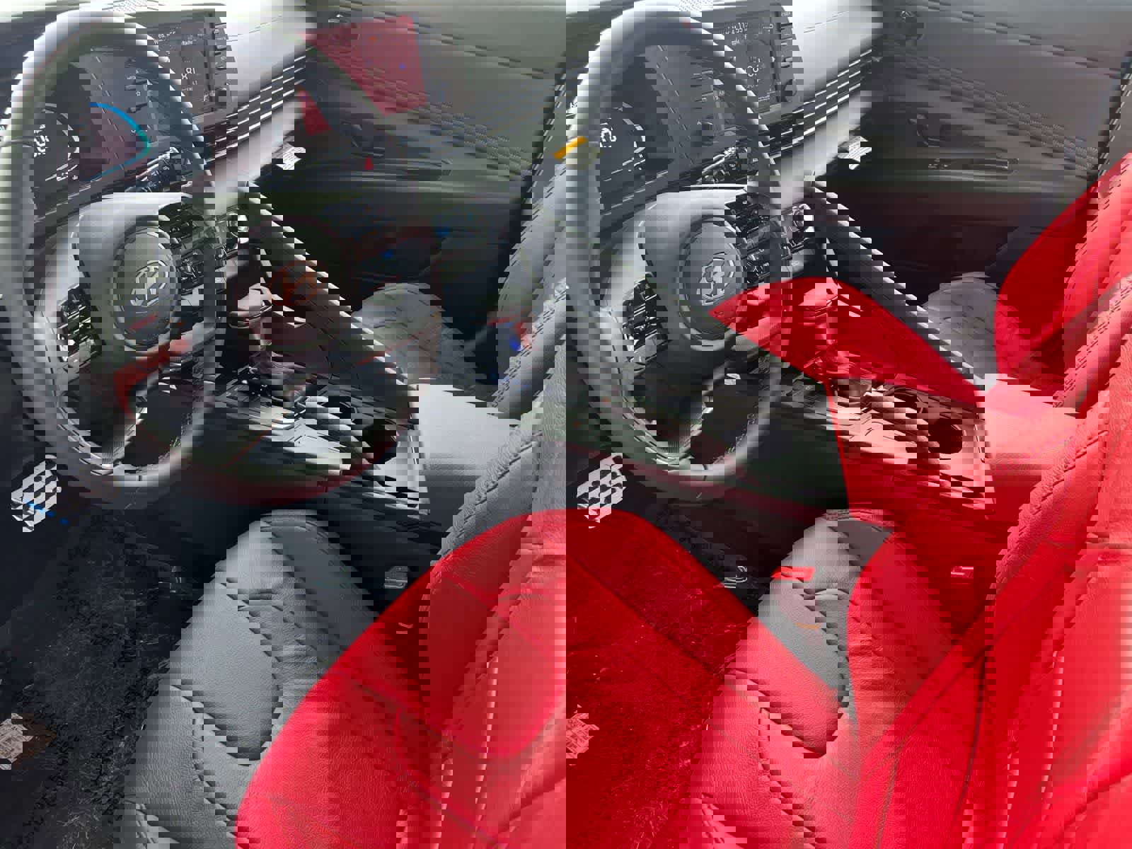 New 2026 Hyundai Elantra Sport image 12