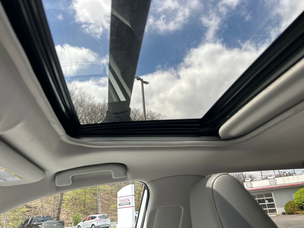 Used 2019 Toyota RAV4 Limited w/ All Weather Liner Package image 15