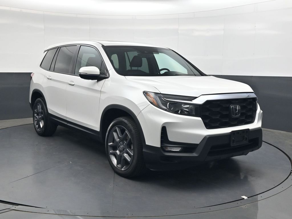Used 2023 Honda Passport EX-L image 2
