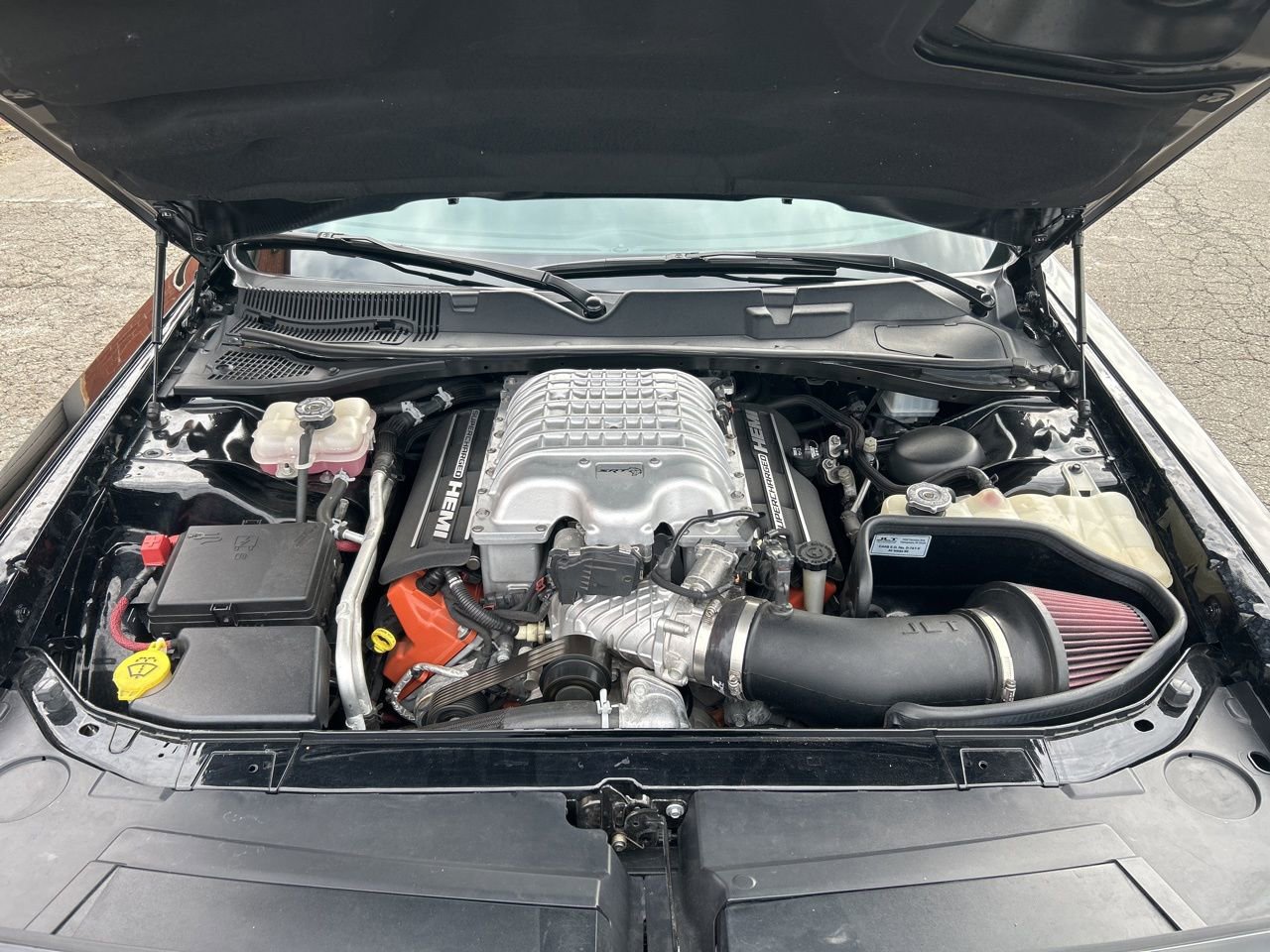 Used 2016 Dodge Challenger SRT Hellcat image 27