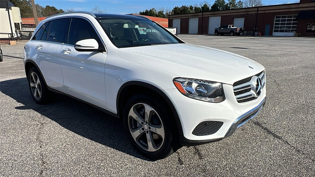Used 2017 Mercedes-Benz GLC 300 image 3