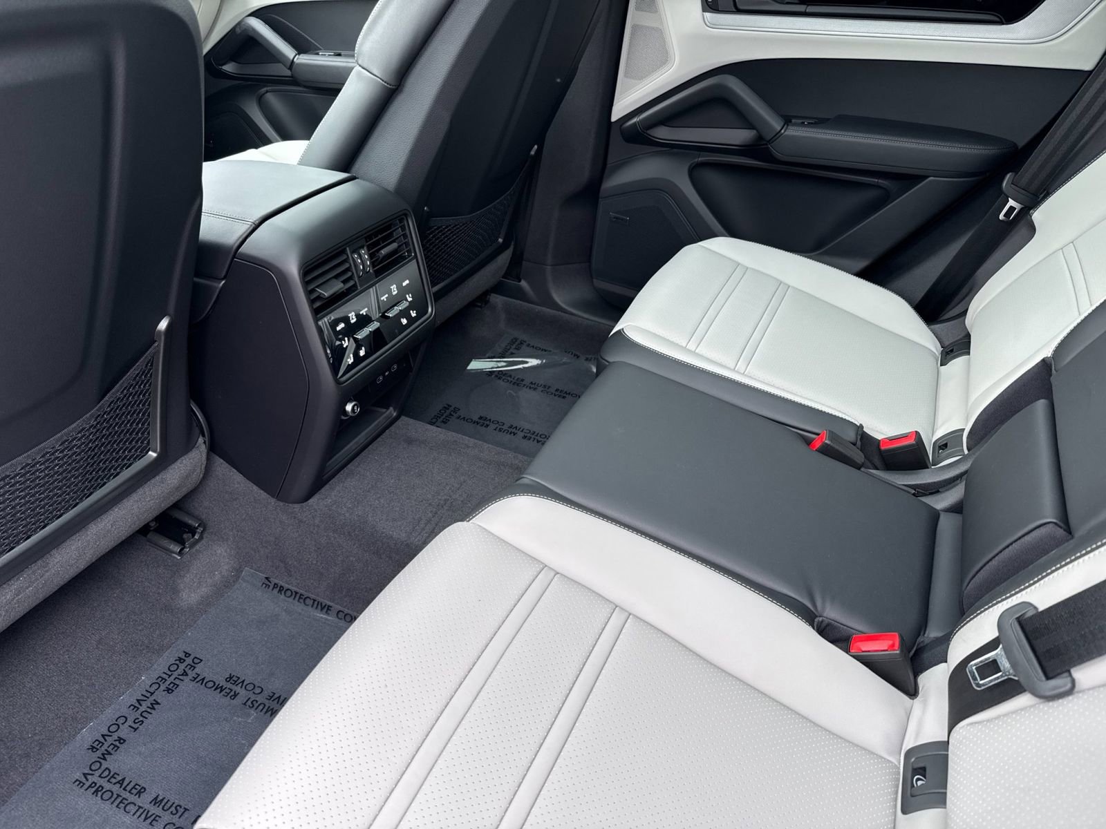 New 2026 Porsche Cayenne S image 14