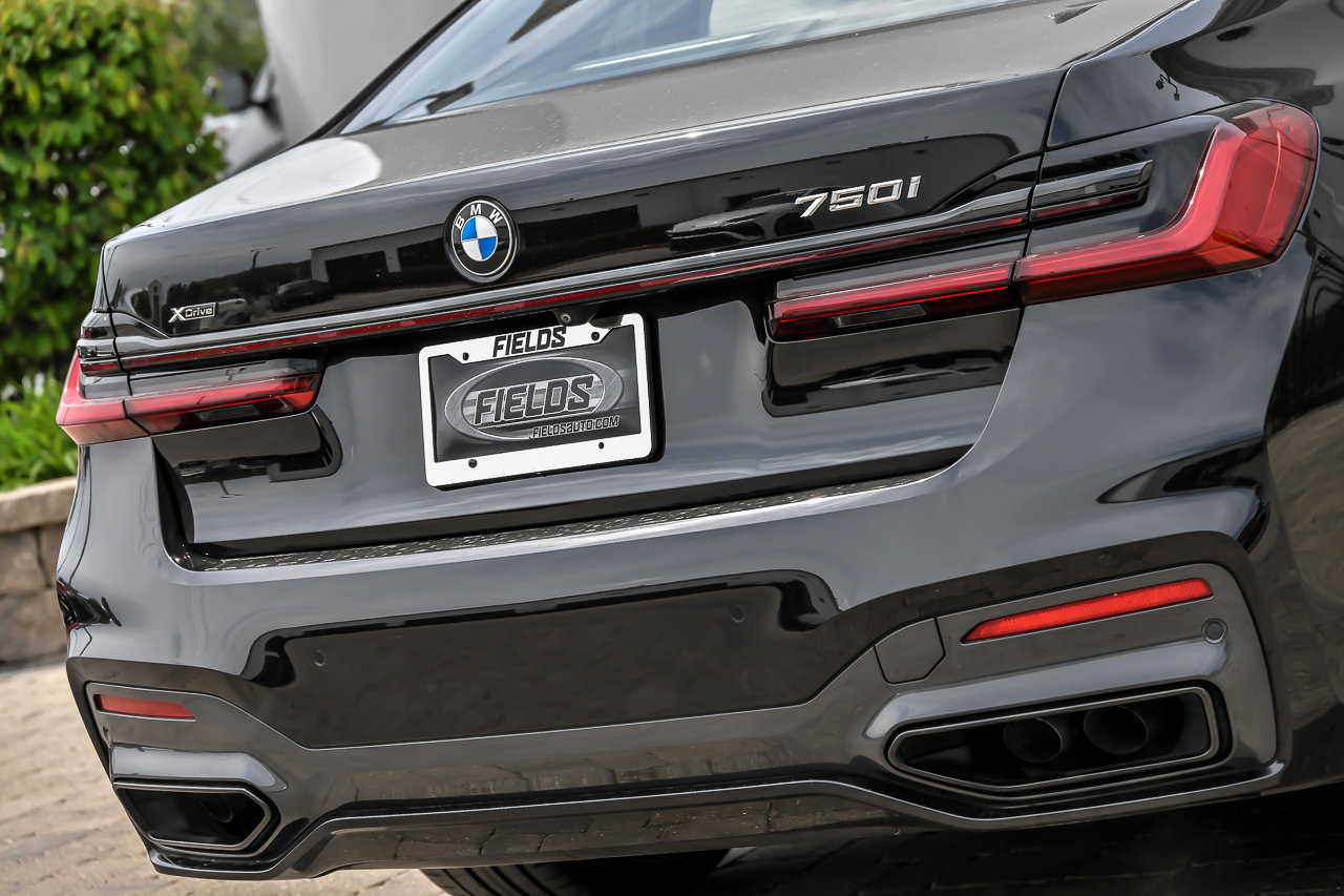 Used 2022 BMW 750i xDrive w/ Executive Package AWD/4WD image 16