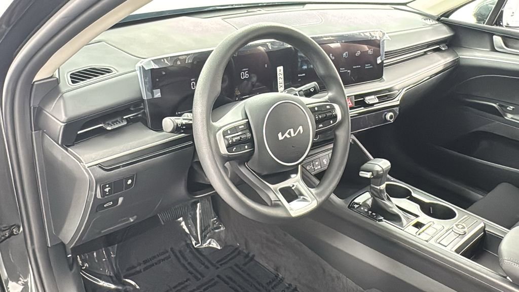 New 2026 Kia K5 LXS image 32