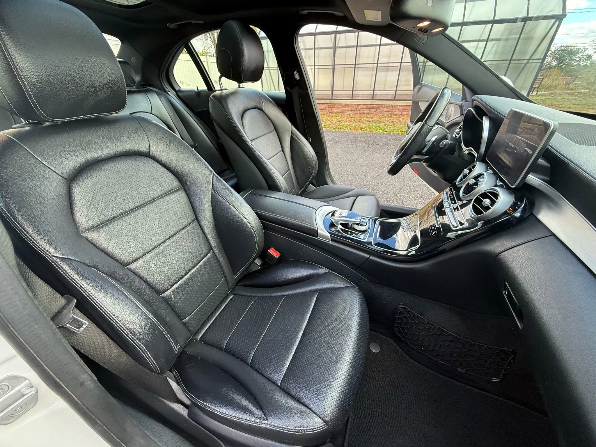 Used 2015 Mercedes-Benz C 300 4MATIC Sedan image 24