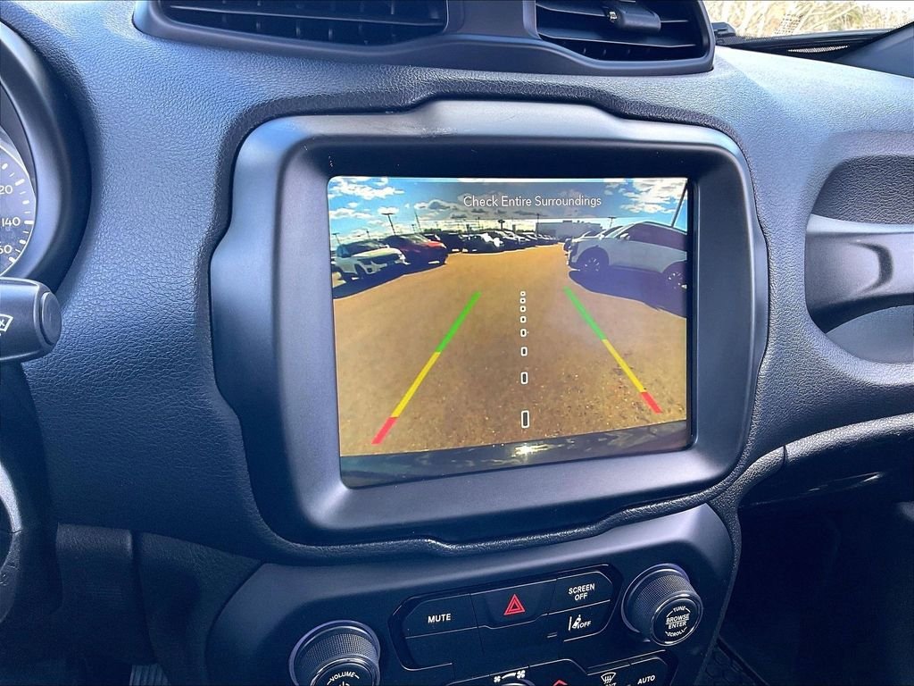 Used 2023 Jeep Renegade Latitude AWD/4WD image 18