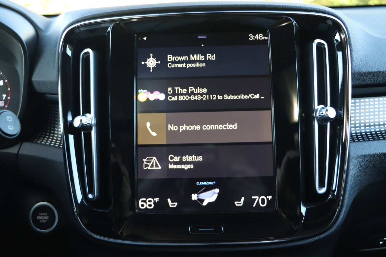 Used 2020 Volvo XC40 T5 R-Design image 17