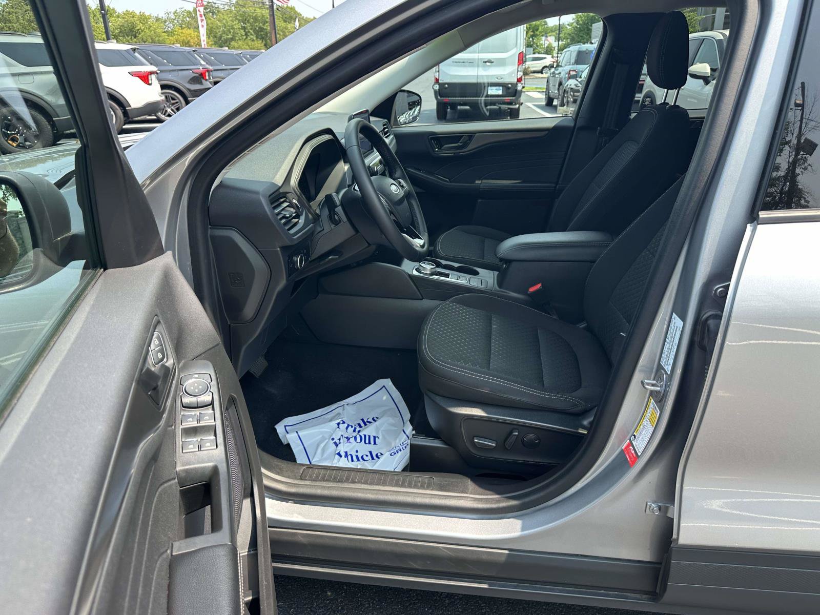Used 2023 Ford Escape Active AWD/4WD image 17