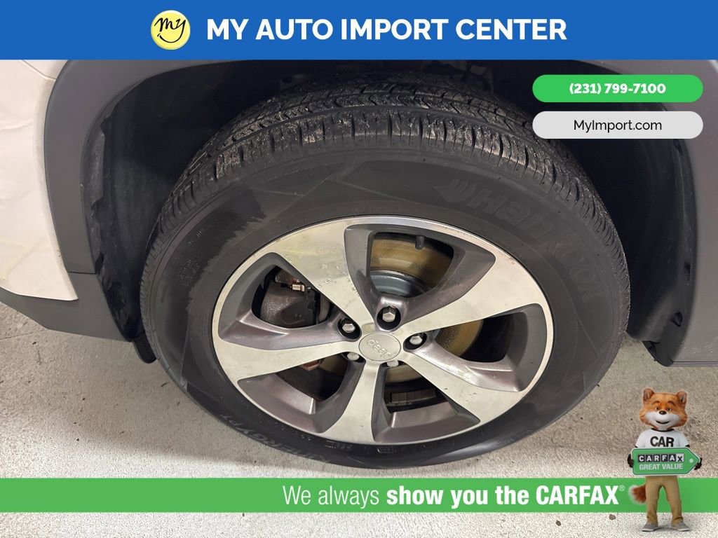 Used 2019 Jeep Cherokee Limited w/ Trailer Tow Group image 9