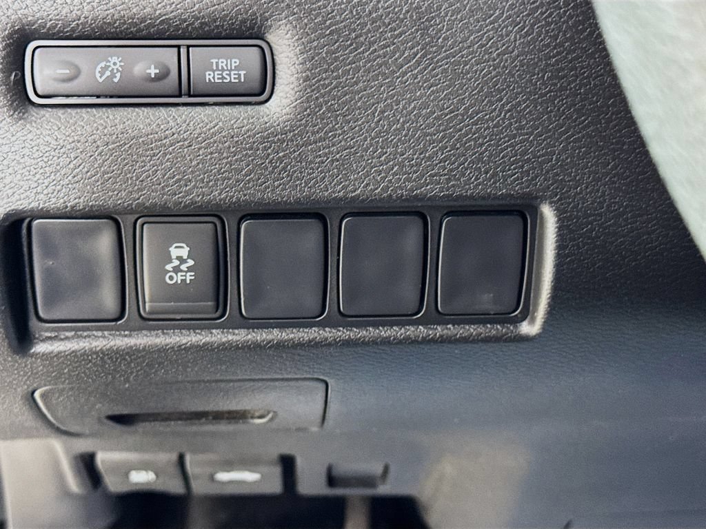 Used 2016 Nissan Murano S FWD image 11