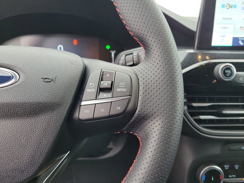 Certified 2025 Ford Escape ST-Line AWD/4WD image 24