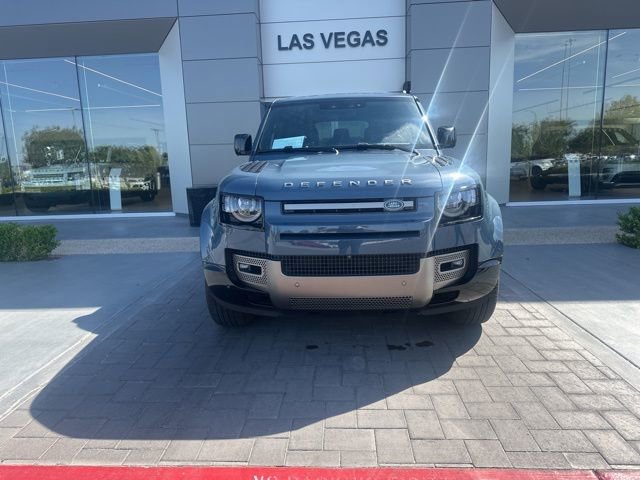 Used 2024 Land Rover Defender 110 X-Dynamic SE image 2