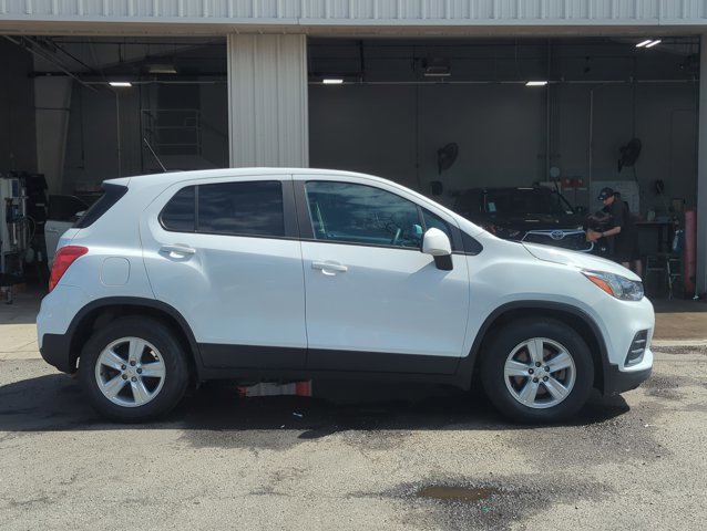 Used 2020 Chevrolet Trax LS w/ Tint and Cruise Package image 4