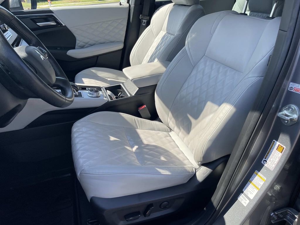 Used 2023 Mitsubishi Outlander SEL image 27