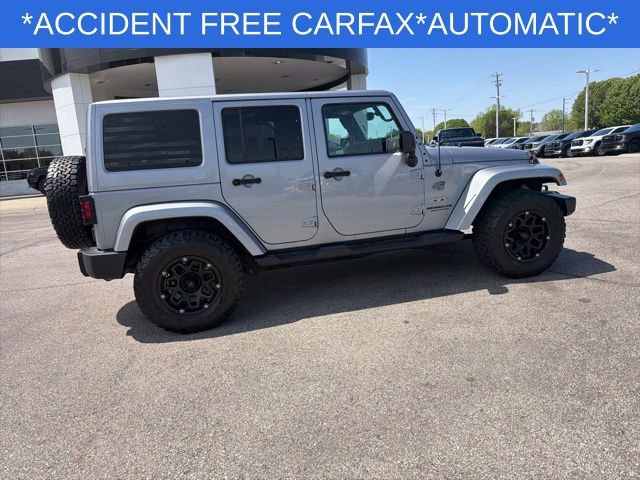 Used 2016 Jeep Wrangler Unlimited Sahara w/ Dual Top Group AWD/4WD image 13