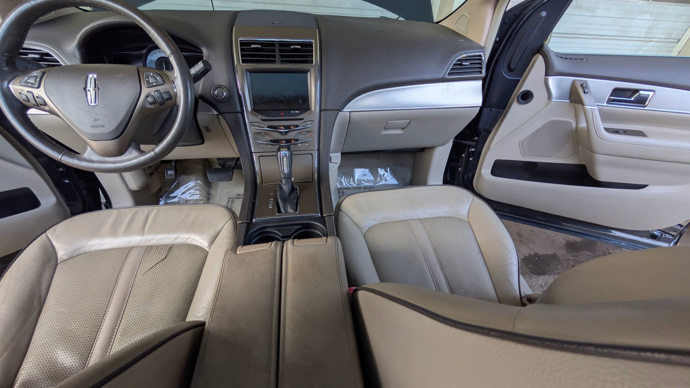 Used 2013 Lincoln MKX Sport Utility 4D image 11