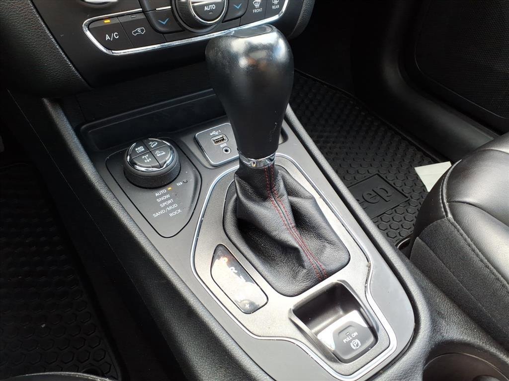 Used 2022 Jeep Cherokee Trailhawk w/ Sun, Sound & Nav Group image 21