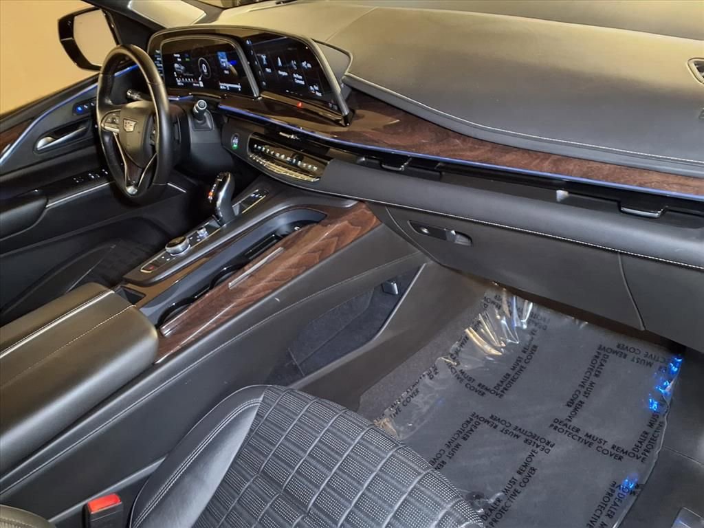 Certified 2023 Cadillac Escalade Premium Luxury Platinum image 28