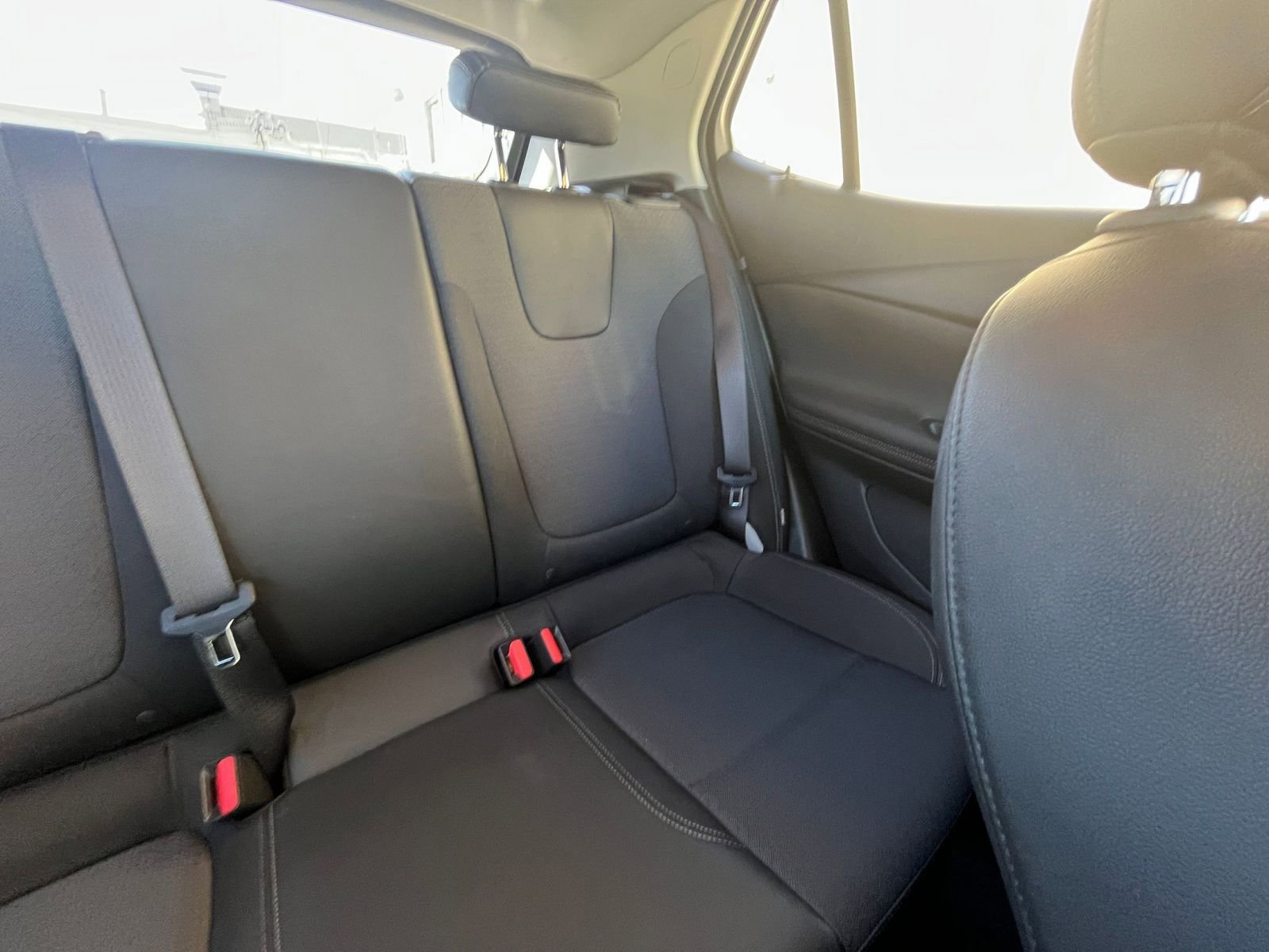 Used 2025 Buick Encore GX Preferred image 36