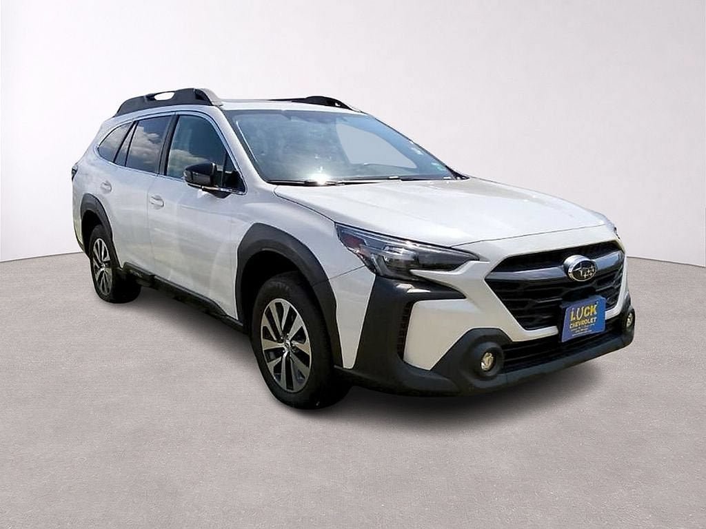 Used 2024 Subaru Outback Premium AWD/4WD image 2
