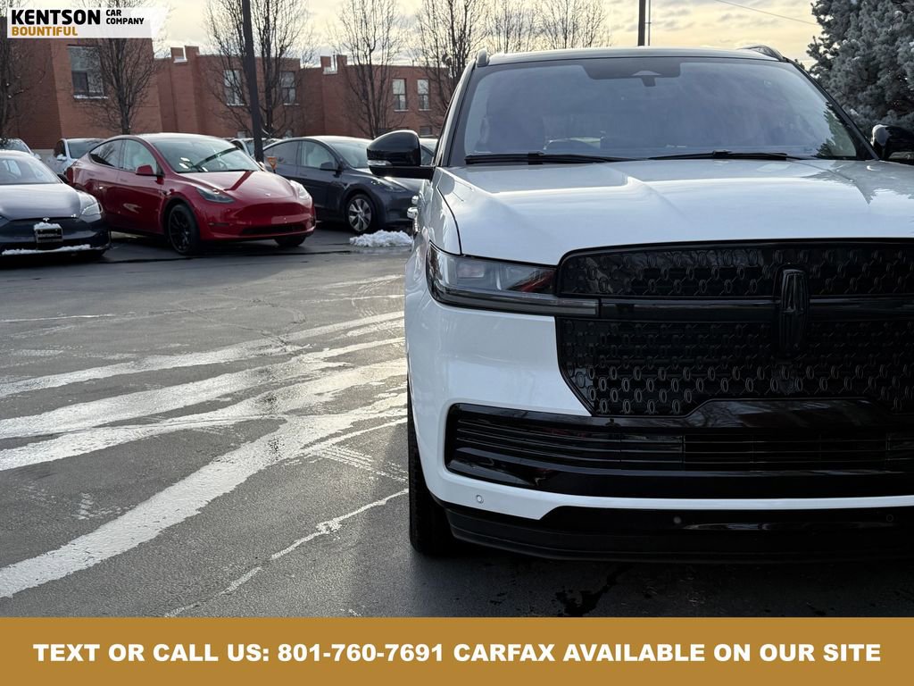 Used 2025 Lincoln Navigator L Reserve image 14