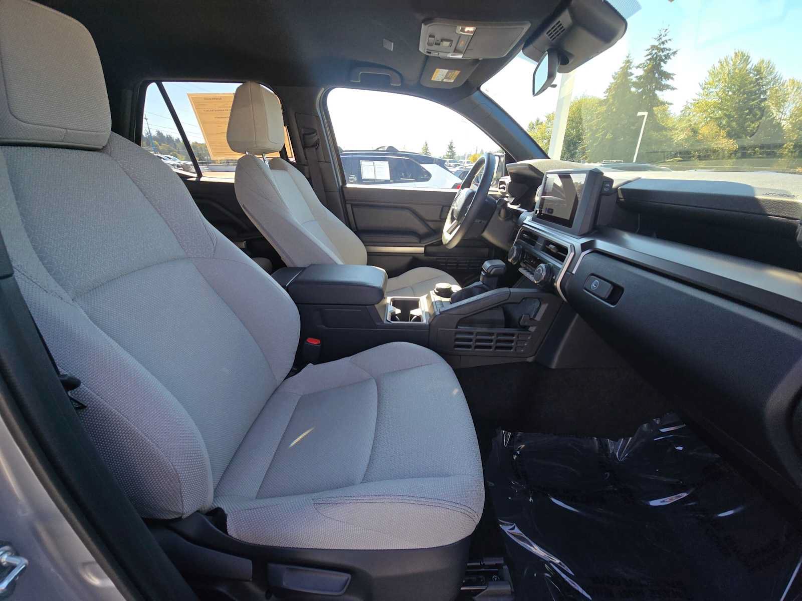 Certified 2025 Toyota 4Runner SR5 AWD/4WD image 11