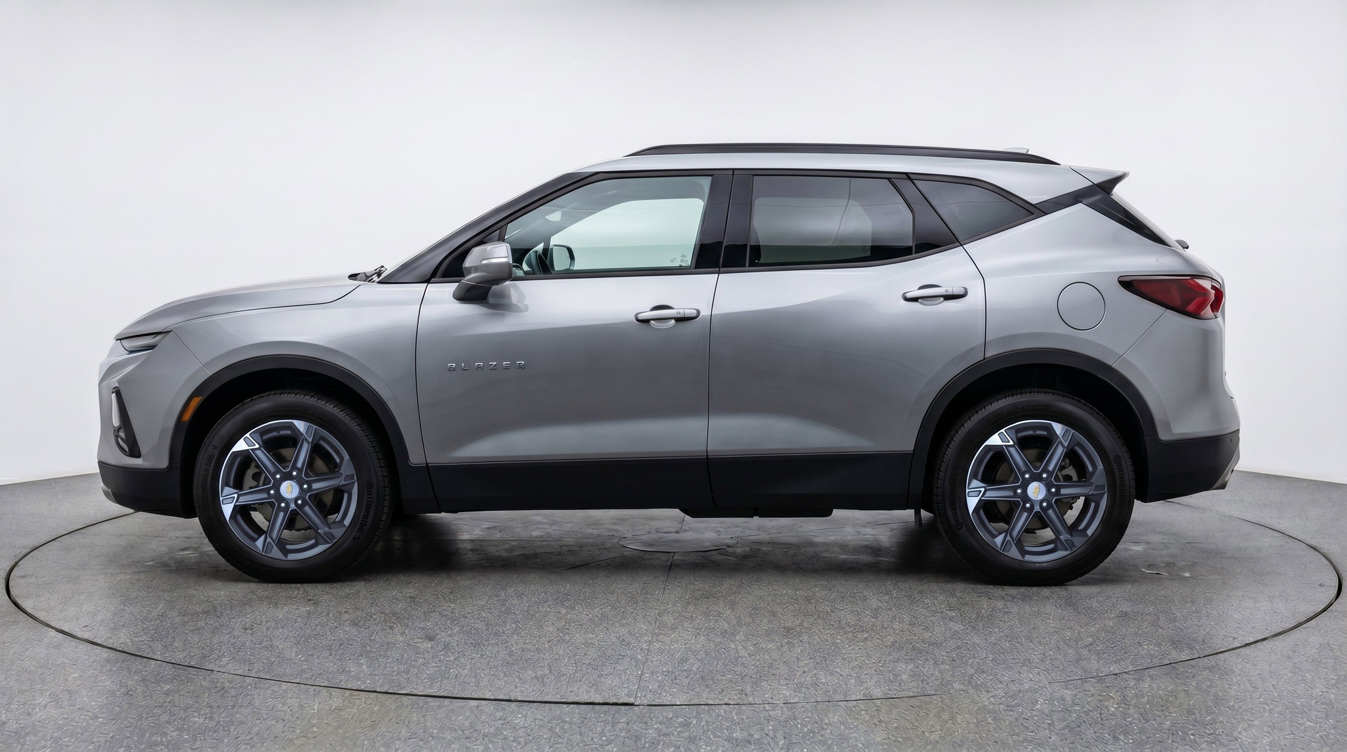 Used 2025 Chevrolet Blazer LT FWD image 5