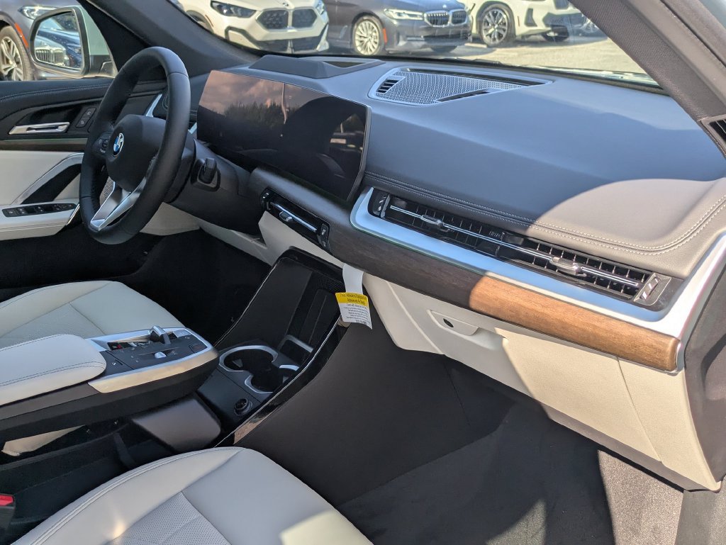 New 2027 BMW X1 xDrive28i AWD/4WD image 26