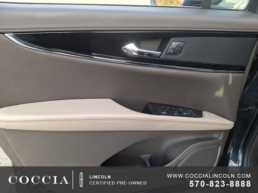 Certified 2022 Lincoln Nautilus Reserve image 12