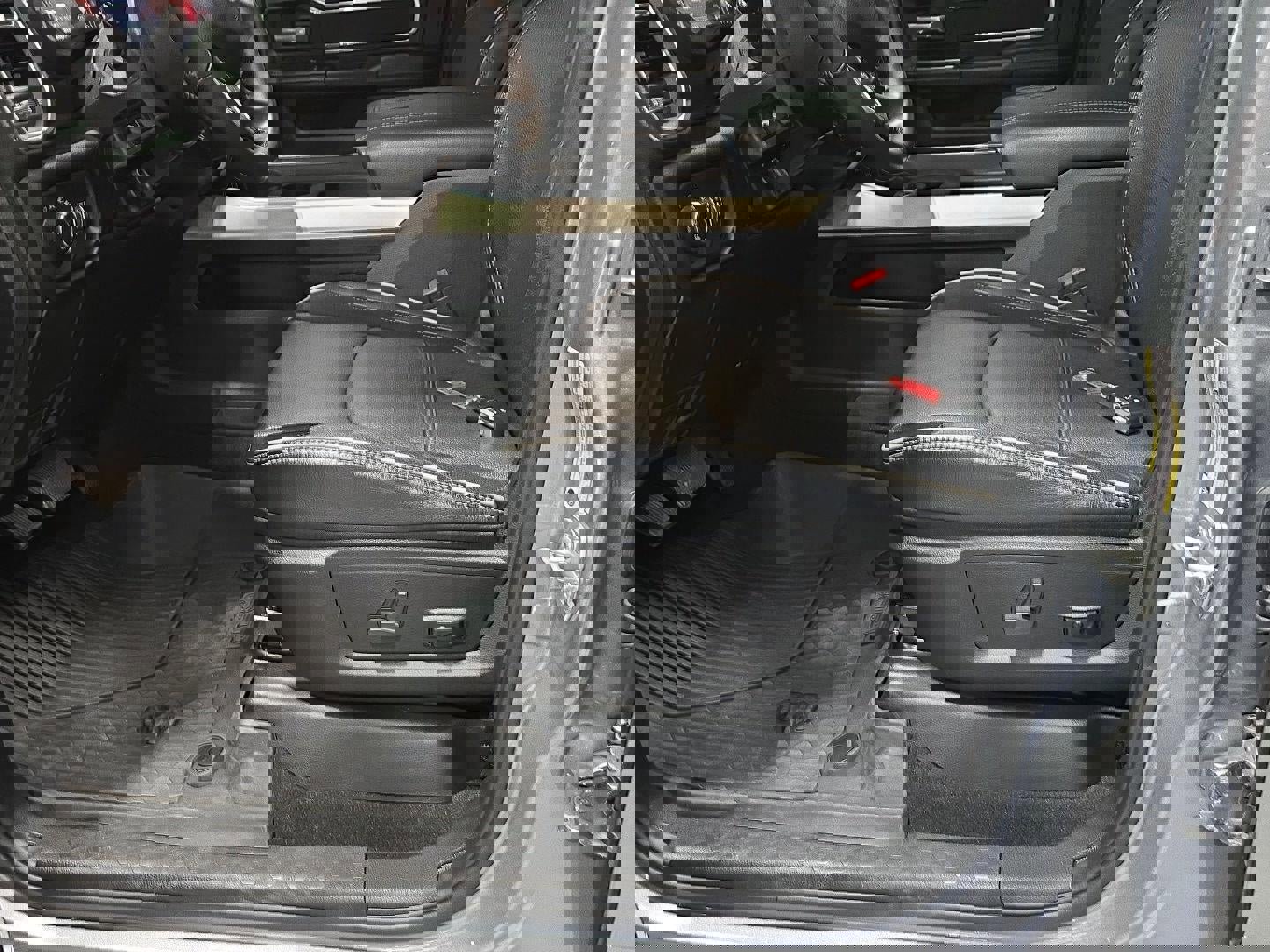 Used 2024 RAM 3500 Laramie image 8