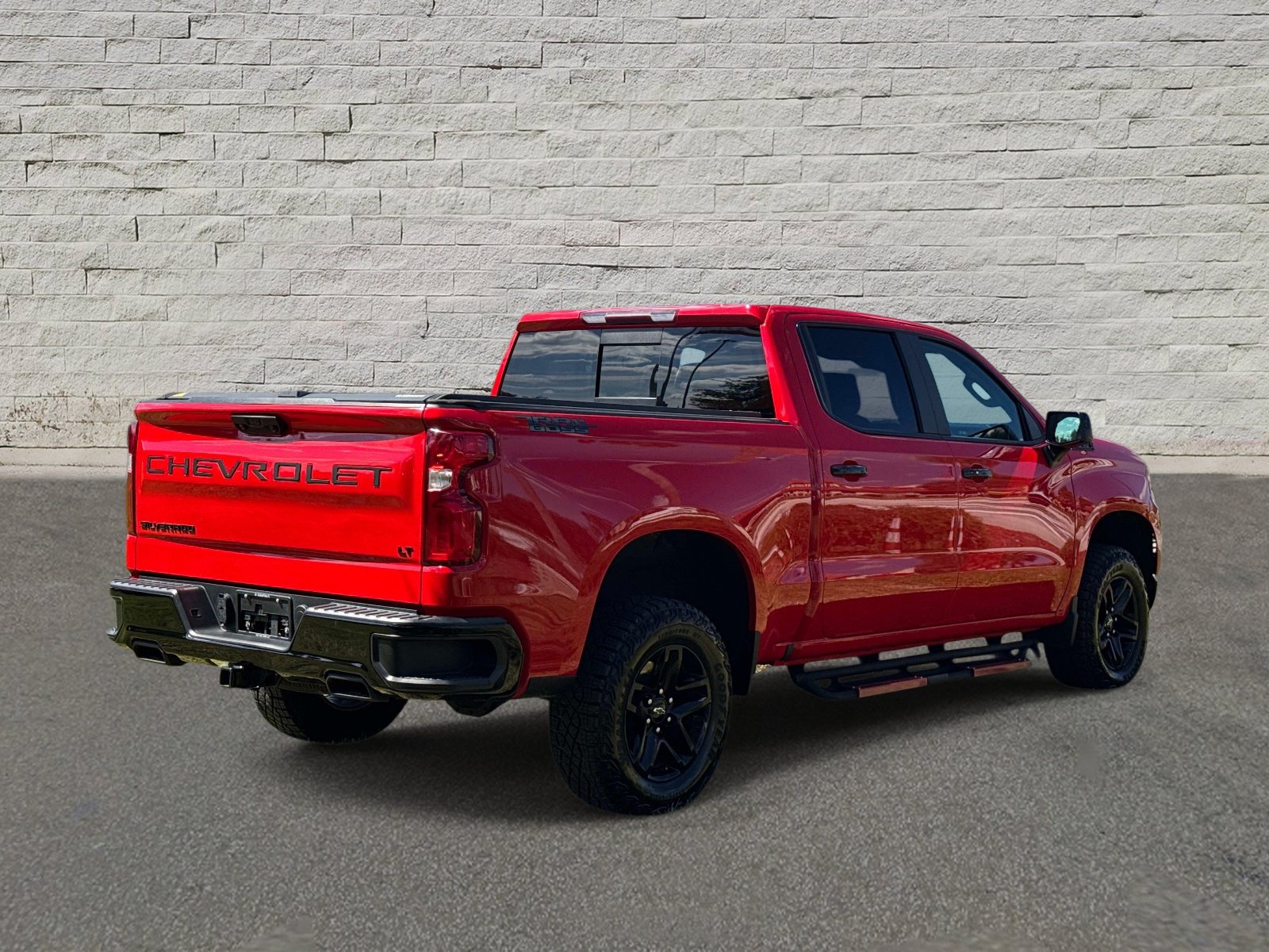 Used 2024 Chevrolet Silverado 1500 LT Trail Boss w/ Convenience Package II AWD/4WD image 5