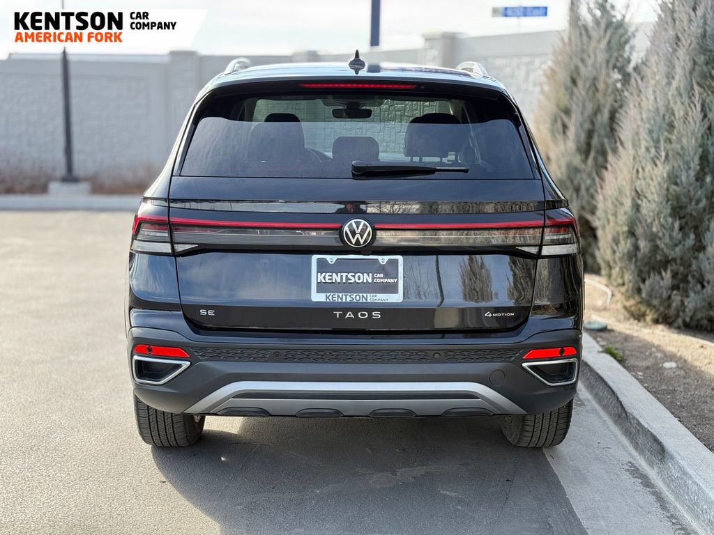 Used 2025 Volkswagen Taos SE image 7