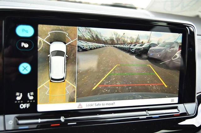 New 2026 Volkswagen Atlas Cross Sport SEL Premium R-Line image 13