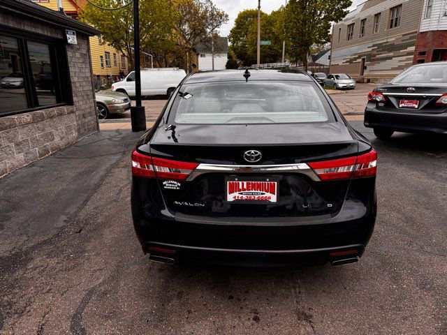 Used 2015 Toyota Avalon Limited w/ Technology Package FWD image 5